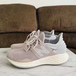 New Balance Womens Fresh Foam ROAV V2 Shoes Gray Running Size 7.5